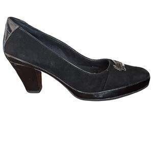 Clarks Artisan Suede and Leather Uppers Pumps